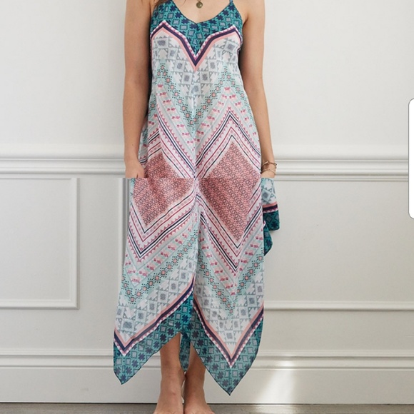 🚫SOLD🚫Forever 21 Handkerchief Maxi Dress - Picture 2 of 5